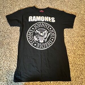 Ramones Mens Black Graphic Band T-Shirt Iconic Seal Logo Short Sleeve Medium